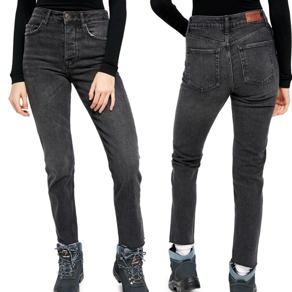 Urban Outfitters BDG NWT Sz 27 Dillon High Rise Slim Straight Jeans Raw Hem Gray